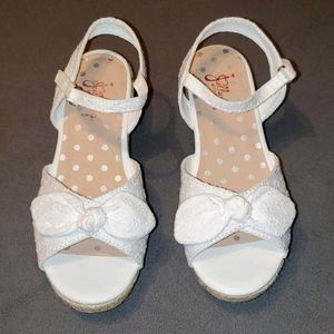 Brand New Jellypop girls white wedges